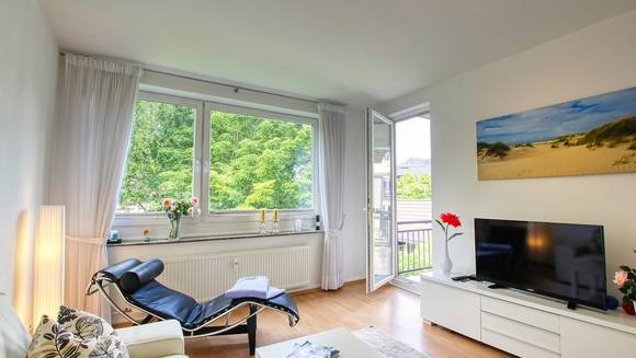 DREAMHOUSE Immobilien: Alsternahe Eigentumswohnung mit idealer Raumaufteilung