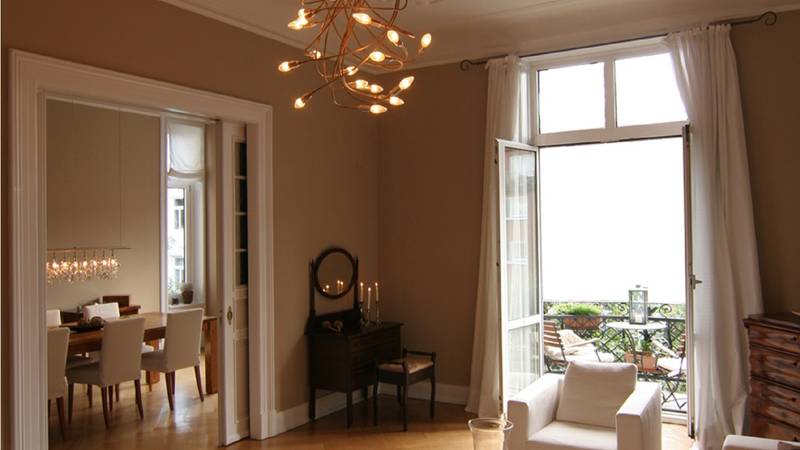 DREAMHOUSE Immobiloien: Gro&szlig;z&uuml;gige Altbauwohnung mit Aufzug und Charme