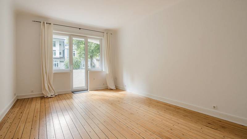 gro&szlig;e EinzelGarage mit dazu passender Wohnung