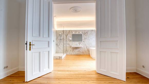 DREAMHOUSE Immobilien: Einzigartige Altbauwohnung f&uuml;r Anspruchsvolle Singles oder Paare