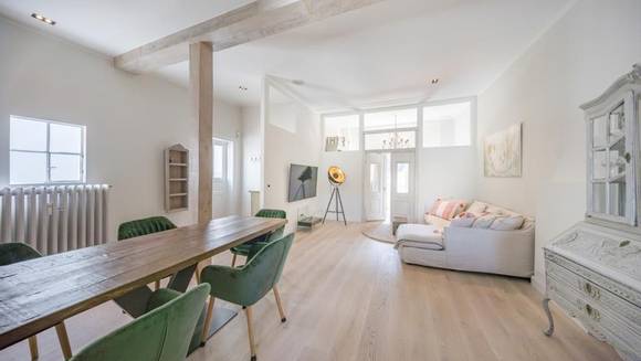 DREAMHOUSE Immobilien: Au&szlig;ergew&ouml;hnliche Endetage mit raffinierten Details