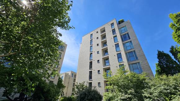 DREAMHOUSE Immobilien: Familiengerechte Erdgeschosswohnung mit Garten