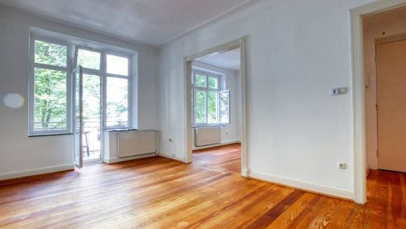 DREAMHOUSE Immobilien: Gro&szlig;z&uuml;gige Altbauwohung mit viel Charme